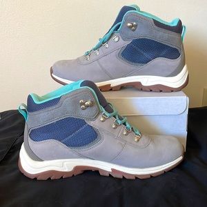 Womens Timberland anti-fatigue waterproof boots size 10 barely worn